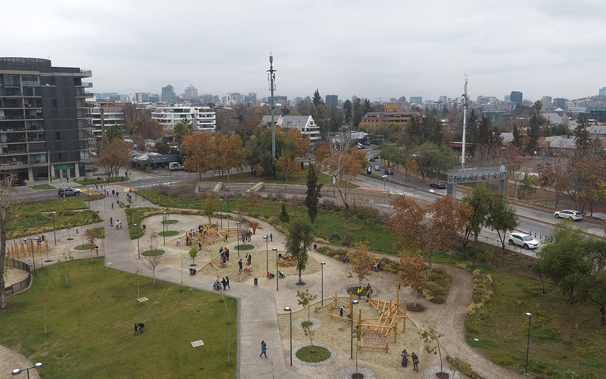 AVO1, MOP y Vitacura inauguraron la nueva Plaza de la Sustentabilidad